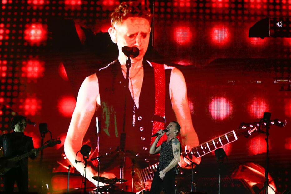 Alive termina em festa com Depeche Mode