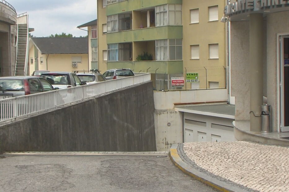 Homem morre após cair de prédio em Viseu