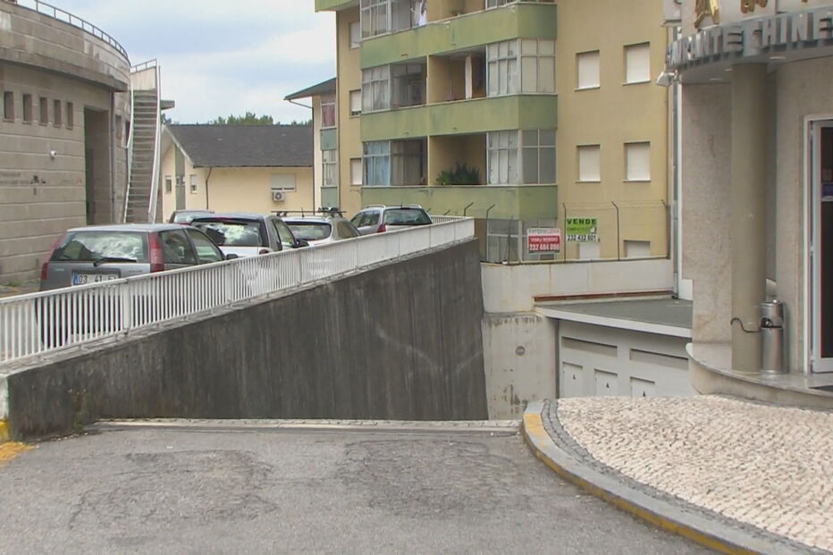 Homem morre após cair de prédio em Viseu