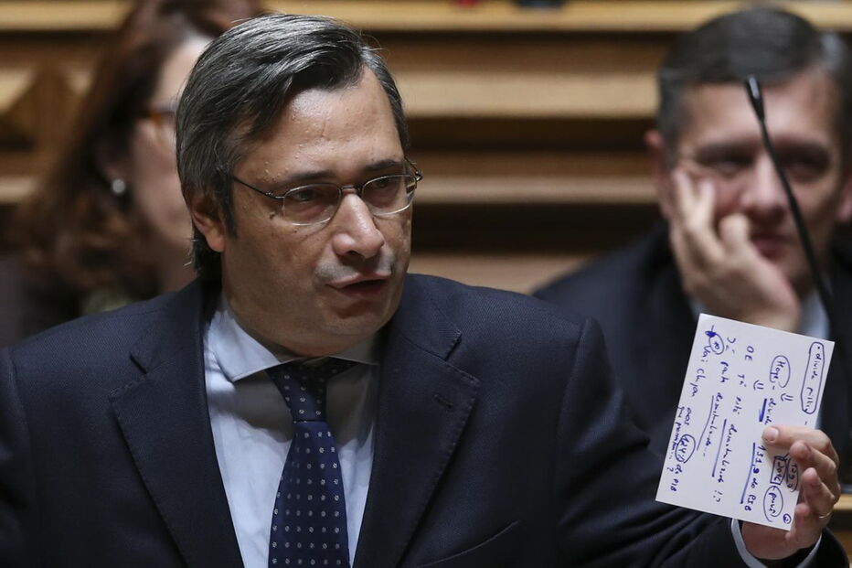 João Vasconcelos, Estado da Internacionalização, CDS-PP, ministros da Defesa e da Administração, Assuntos Fiscais, CDS, Indústria, primeiro-ministro, Interna, Ministério Público, Estado, Nuno Magalhães, Governo, deputado do CDS-PP, Forças Armadas, Europa, Jorge Costa Oliveira, economia, negócios e finanças, política