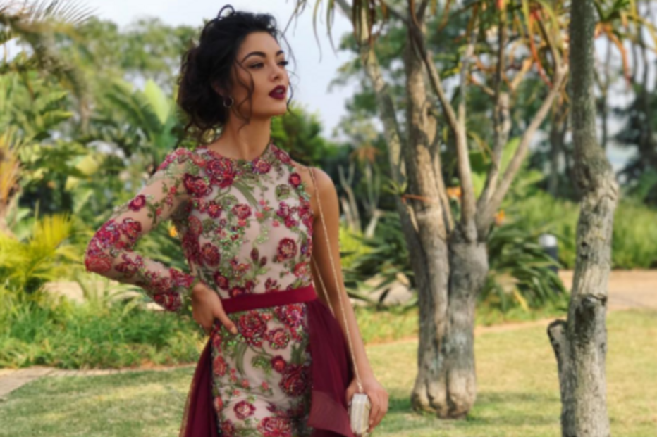 Demi-Leigh Nel-Peters, miss, sul-africana, África do Sul, racismo, luvas, orfãos, comida, orfanato