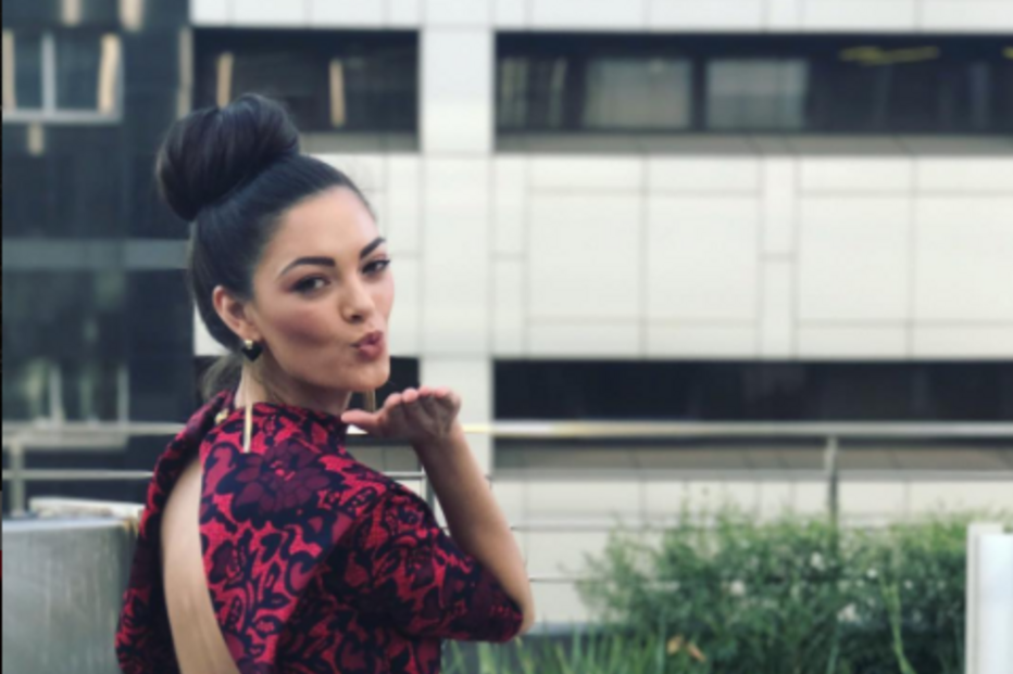 Demi-Leigh Nel-Peters, miss, sul-africana, África do Sul, racismo, luvas, orfãos, comida, orfanato