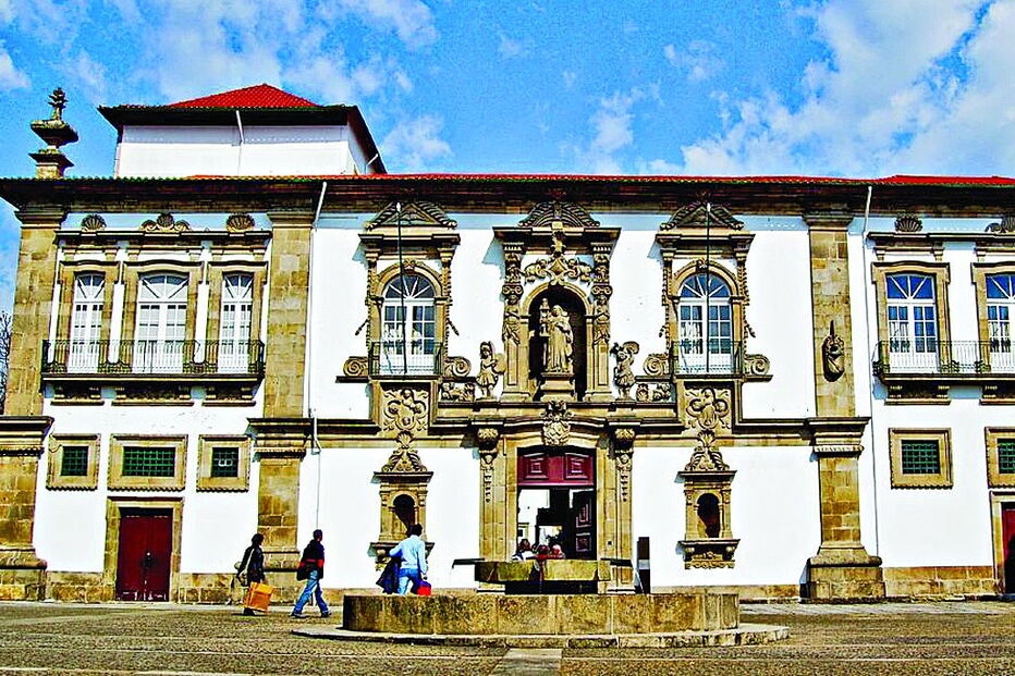 Presidente da Câmara Municipal de Guimarães, Domingos Bragança, diz que aguarda o desfecho do processo  