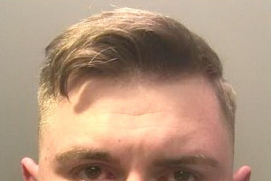 Mulher sofre violência doméstica e publica no Facebook