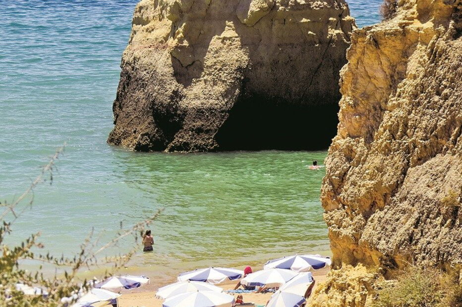 Algarve, Albufeira, Aljezur, Porto de Portimão, Agência Portuguesa do Ambiente, Capitania, Maria Luísa, Ricardo Arrabaça, Autoridade Marítima, questões sociais