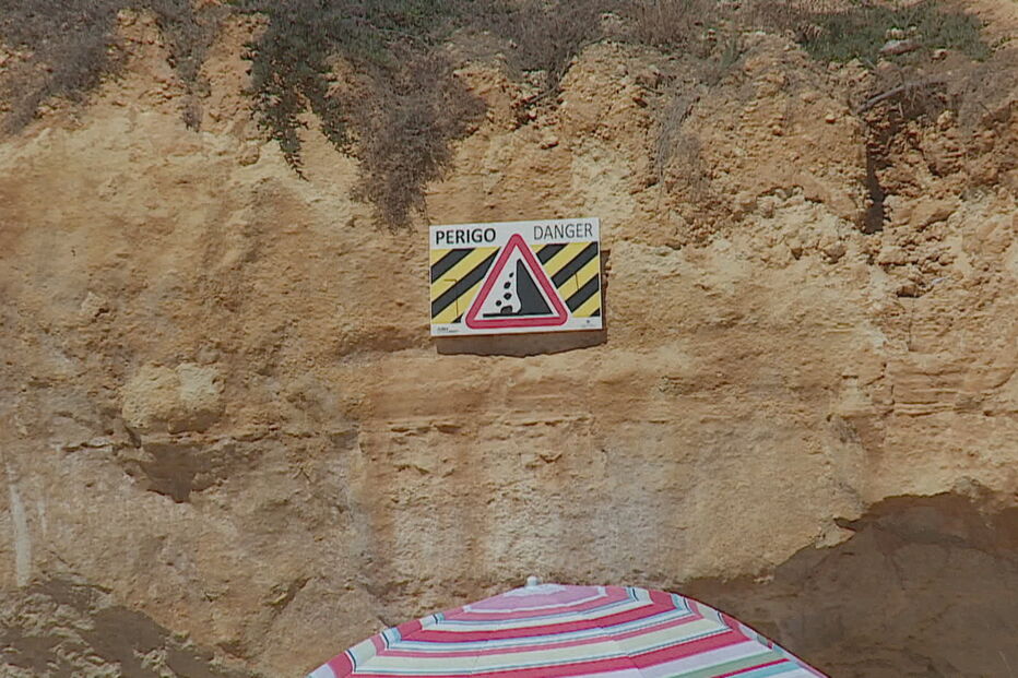 75 praias têm arribas perigosas    