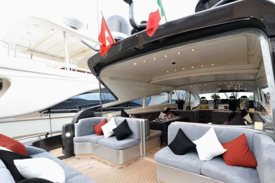 Iate alugado por Ronaldo foi inspecionado pelo Fisco