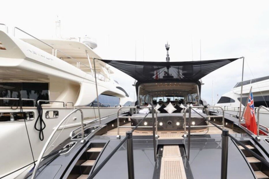 Iate alugado por Ronaldo foi inspecionado pelo Fisco