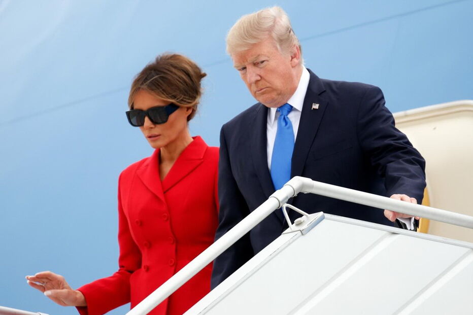 Donald Trump chegou com a mulher, Melania, a Paris