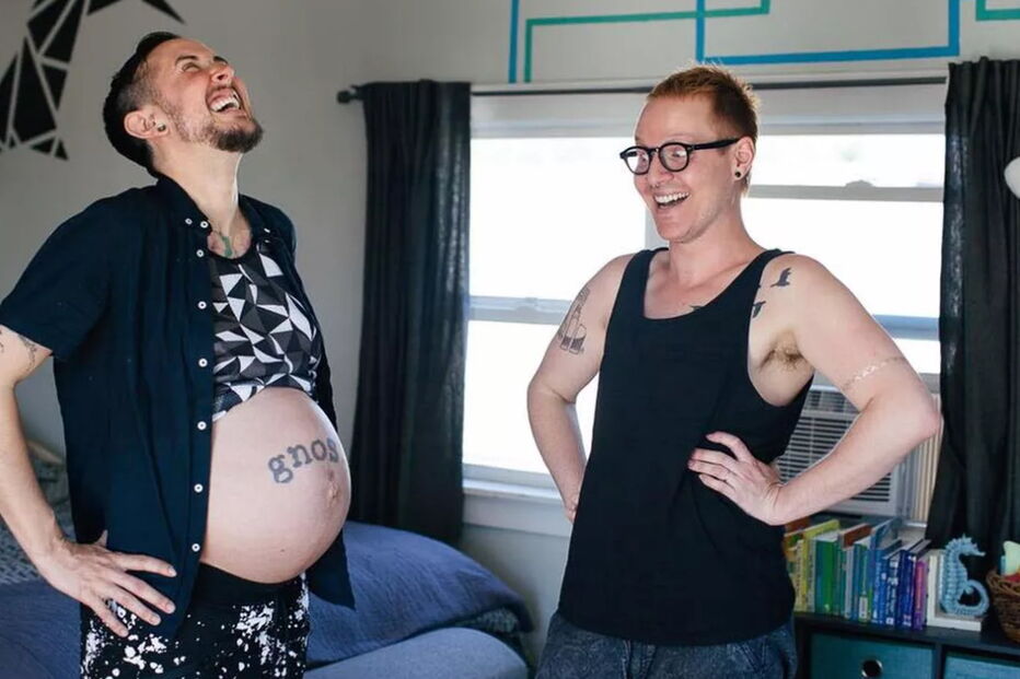 Transexual e marido esperam o primeiro filho biológico