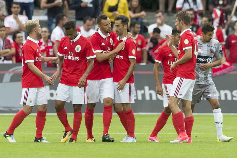 Jonas, Neuchatel Xamax, Benfica, Seferovic, Young, Uhrencup, Boys, desporto, futebol