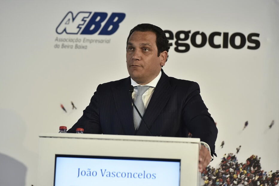 Ana Teresa Cunha de Pinho Tavares Lehmann, Rui Moreira, Gestão, Universidades de Glasgow, João Vasconcelos, Estado da Indústria, Universidade de Nova Iorque, Specialization, Web Summit, Economia, InvestPorto, OCDE, presidente da Câmara do Porto, Galp, política