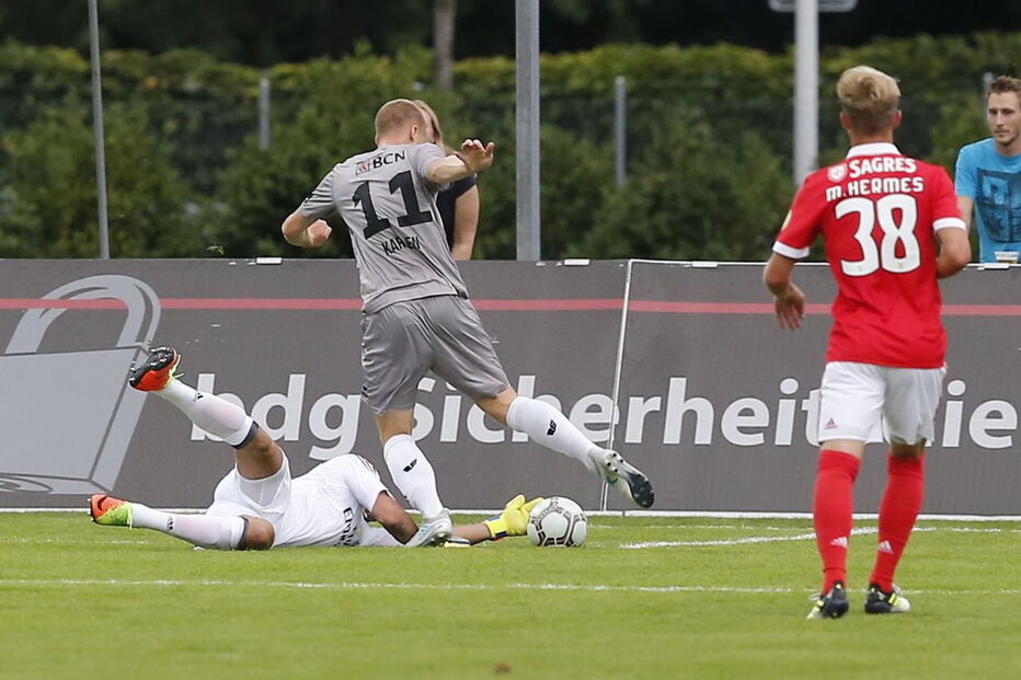 Jonas, Neuchatel Xamax, Benfica, Seferovic, Young, Uhrencup, Boys, desporto, futebol