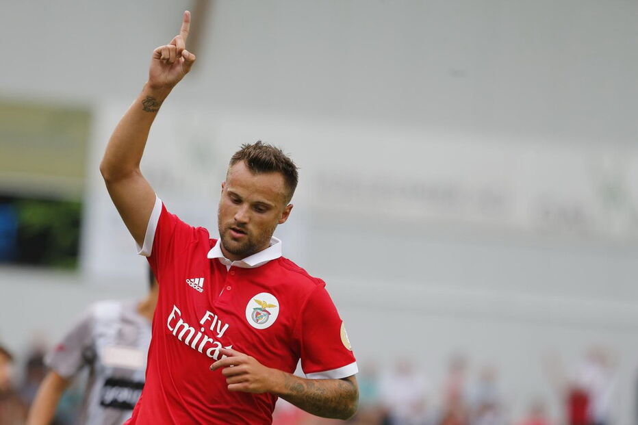 Jonas, Neuchatel Xamax, Benfica, Seferovic, Young, Uhrencup, Boys, desporto, futebol