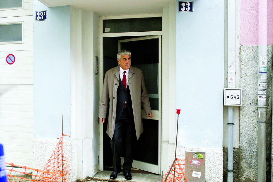 José Sócrates é suspeito de crimes como fraude fiscal, branqueamento de capitais e corrupção  