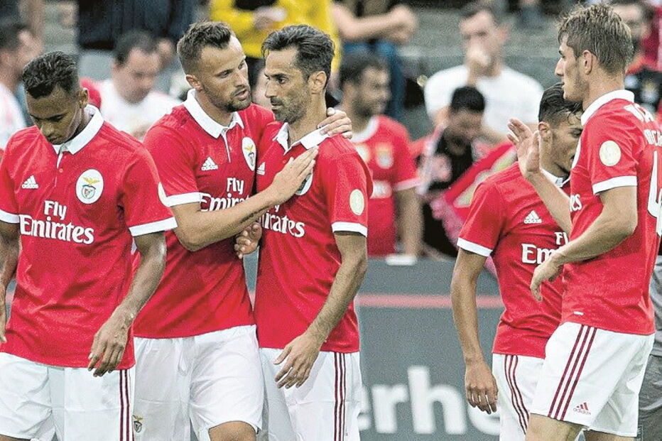 Seferovic agradece a Jonas pelo passe 