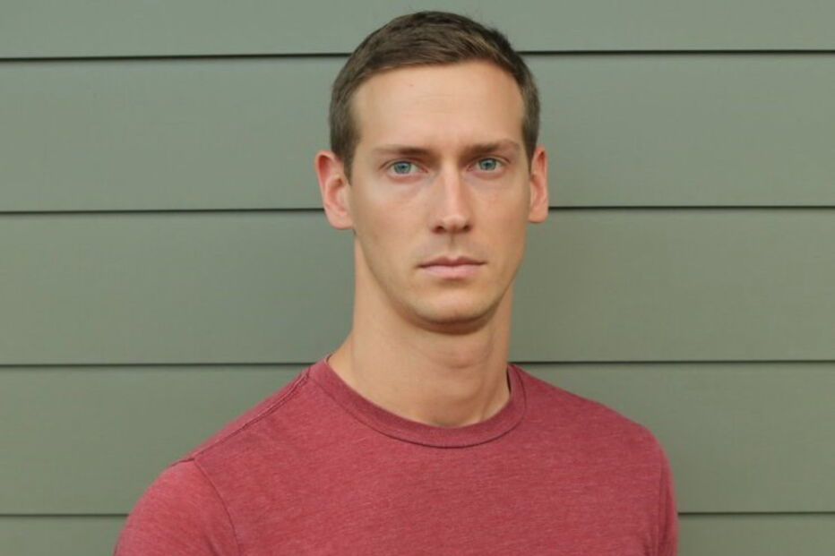 John Bernecker, de 33 anos