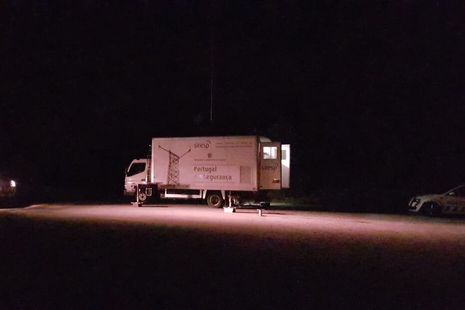 Estação móvel do SIRESP que foi mobilizada para Alijó