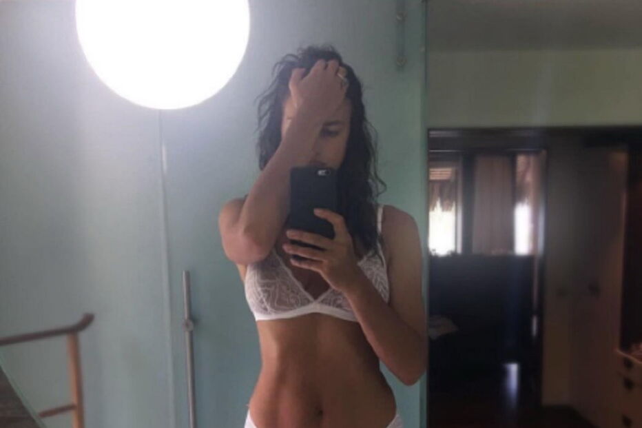 Irina publica a primeira selfie em lingerie após ter sido mãe