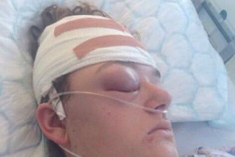 Ela não sabia porque é que os seus pés e mãos não paravam de crescer