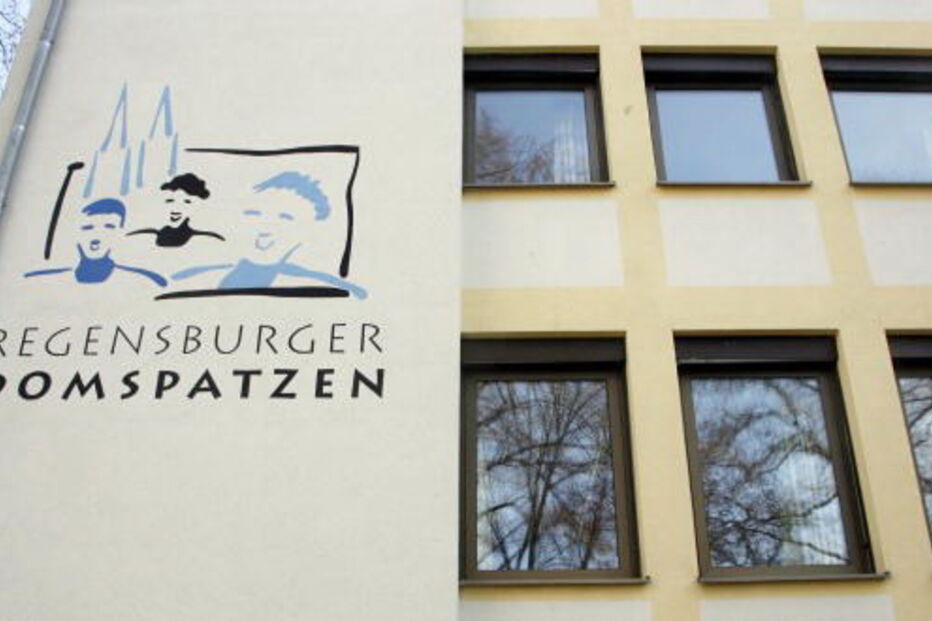 O famoso coro católico alemão de Regensburg