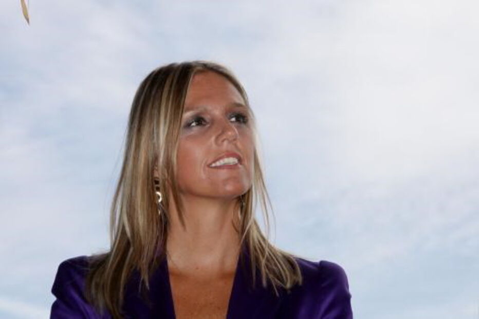 Altice, Portugal, Engenharia Física, presidente do Conselho de Administração, Portugal Telecom, Cláudia Goya, Paulo Neves, PT Portugal, Media Capital, Microsoft Brasil, Procter & Gamble, Prisa, Michel Combes, Microsoft Portugal, Instituto Superior Técnico, Lisboa, TVI, Informação sobre empresas