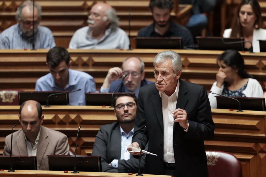 Governo, Bloco de Esquerda e PCP, PS, Lusa, Comissão Parlamentar de Agricultura, Os Verdes, deputado do PCP João Ramos, Assuntos Fiscais, Portugal, política, partidos e movimentos, parlamento, política (geral)