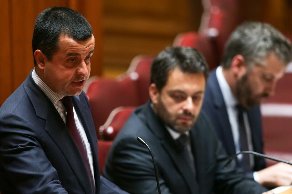 secretário de Estado das Infraestruturas, Obras Públicas, Guilherme W., Economia, Autoridade Nacional de Comunicações, Oliveira Martins, Governo, Anacom, Inovação, João Cadete de Matos, deputado do CDS-PP Pedro Mota Soares, deputado do PSD Joel Sá, Francisco Cal, Dalila Araújo, Margarida Sá Costa, parlamento, governo (sistema)