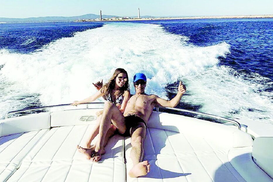 Sara, Tony Carreira, cantor, questões sociais, desporto, política