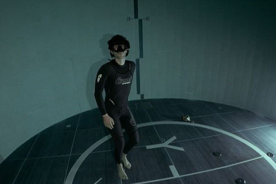 Mergulha na piscina mais funda do mundo