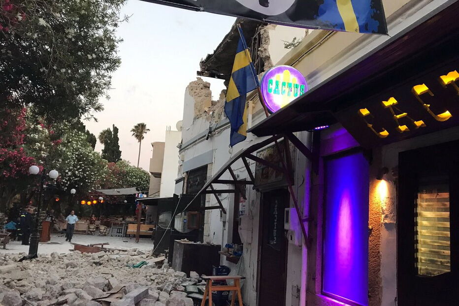 Sismo causa dois mortos e 120 feridos na ilha grega de Kos