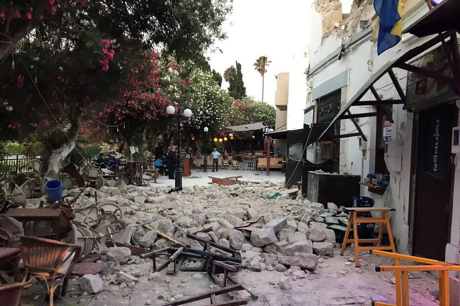 Sismo causa dois mortos e 120 feridos na ilha grega de Kos