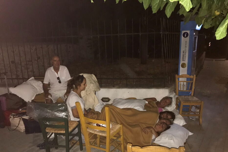 Sismo causa dois mortos e 120 feridos na ilha grega de Kos