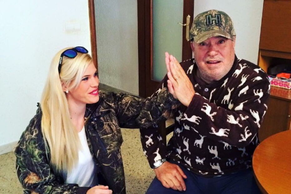 2017-07-21_12_45.43 caçadora com o pai.PNG