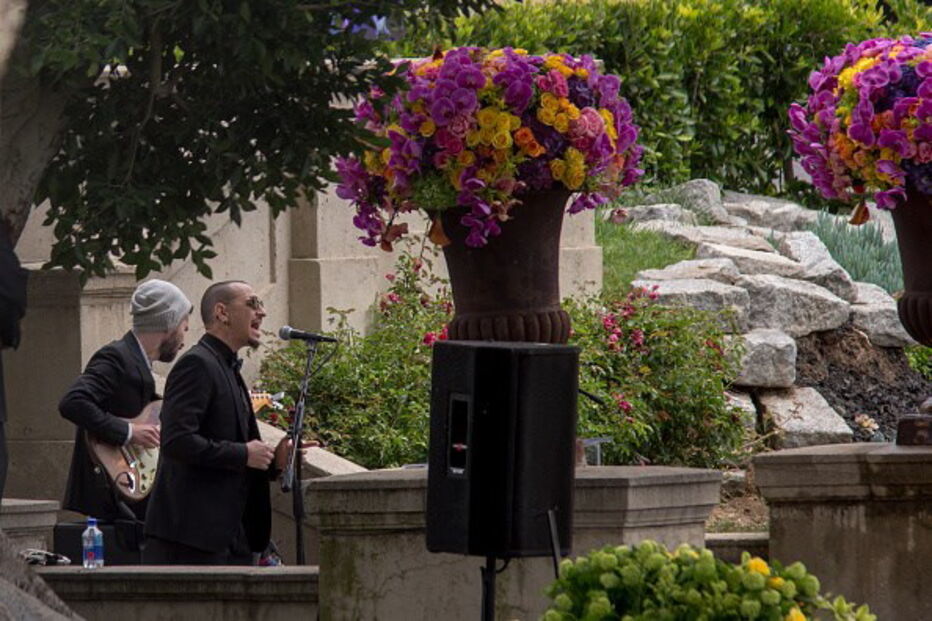 Chester Bennington, Los Angeles, Linkin Park, Hallelujah, Chris Cornell, Phoenix, Soundgarden, Radar, Twitter, Xero, Leonard Cohen, One More Light, EUA, Talinda Ann, músico