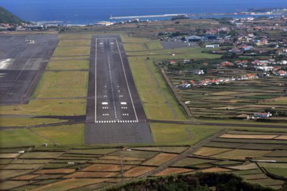 Base das Lajes