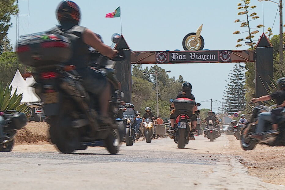 Motards fazem centenas de quilómetros até Faro