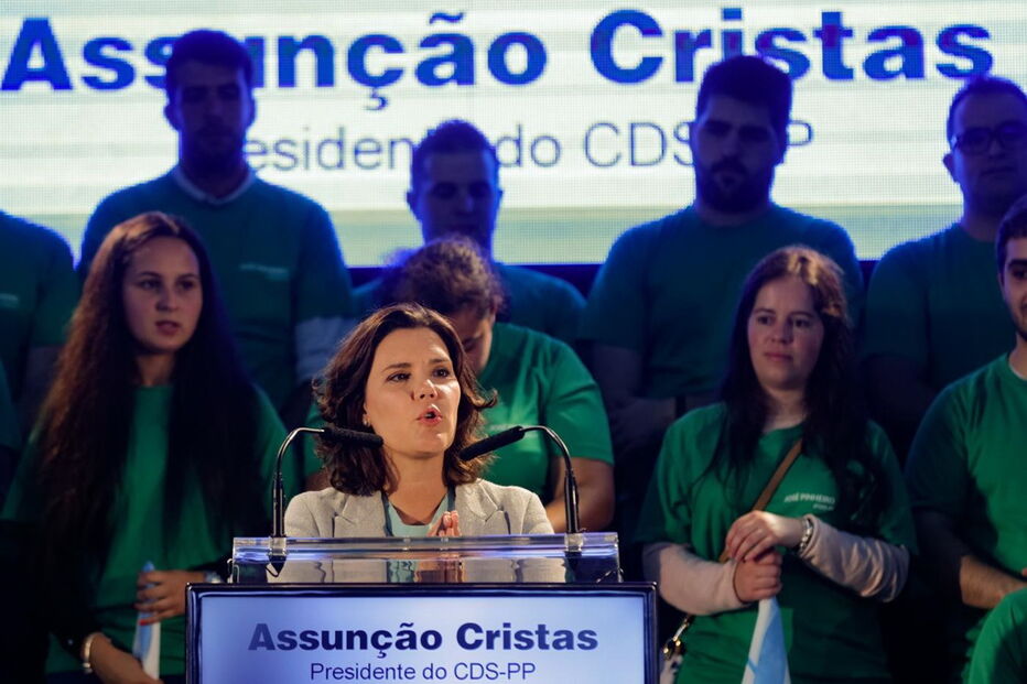 Paulo Rangel, Assunção Cristas, presidente do CDS, Cancela Moura, Ricardo Salgado, Pedrógão, Assembleia Municipal, PSD/CDS à Câmara Municipal de Vila Nova de Gaia, Governo, ministra da Administração Interna, Cecília Meireles, Estado, Proteção Civil, presidente do Banco Espírito Santo, TVI, Altice, Partido Socialista, política, partidos e movimentos, PT, Augusto Santos Silva, primeiro-ministro, ministro dos Negócios Estrangeiros