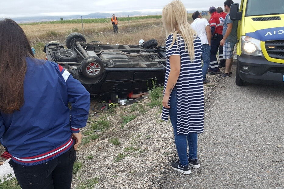 Despiste mata emigrante português e fere filhos