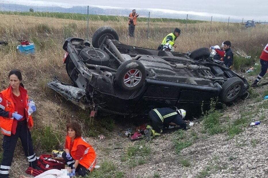 Despiste mata emigrante português e fere filhos