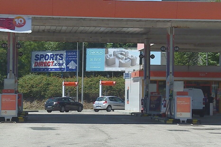 2017-07-23_23_25.41 13. ladrao é travado.jpg