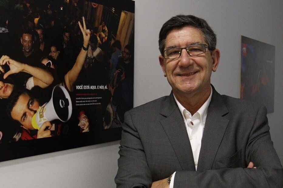 Entidade Reguladora para a Comunicação Social, Arons de Carvalho, ERC, Carlos Magno, presidente, Raquel Alexandra, Luísa Roseira, Rui Gomes, Assembleia da República, Cofina, Parlamento, José Sócrates, economia, negócios e finanças, economia (geral)