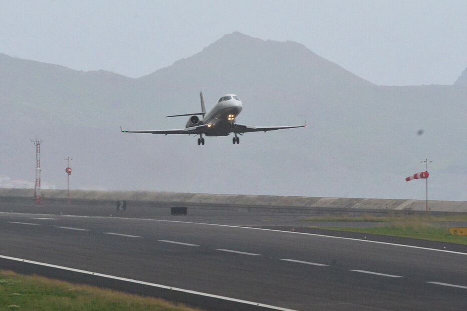 Aviões, Madeira, Desvio