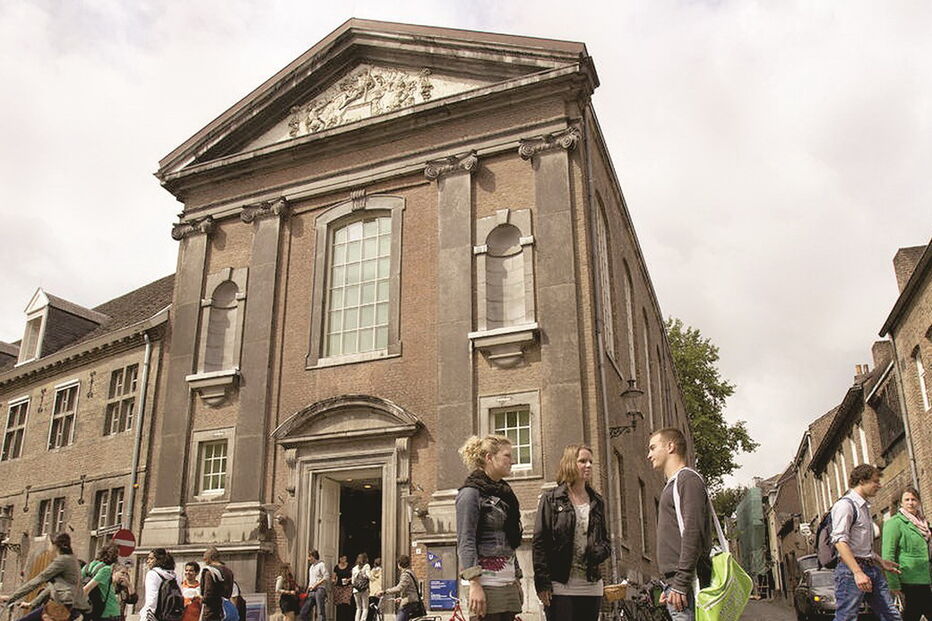 Universidade de Maastricht é conhecida por trabalhar áreas como o aborto
