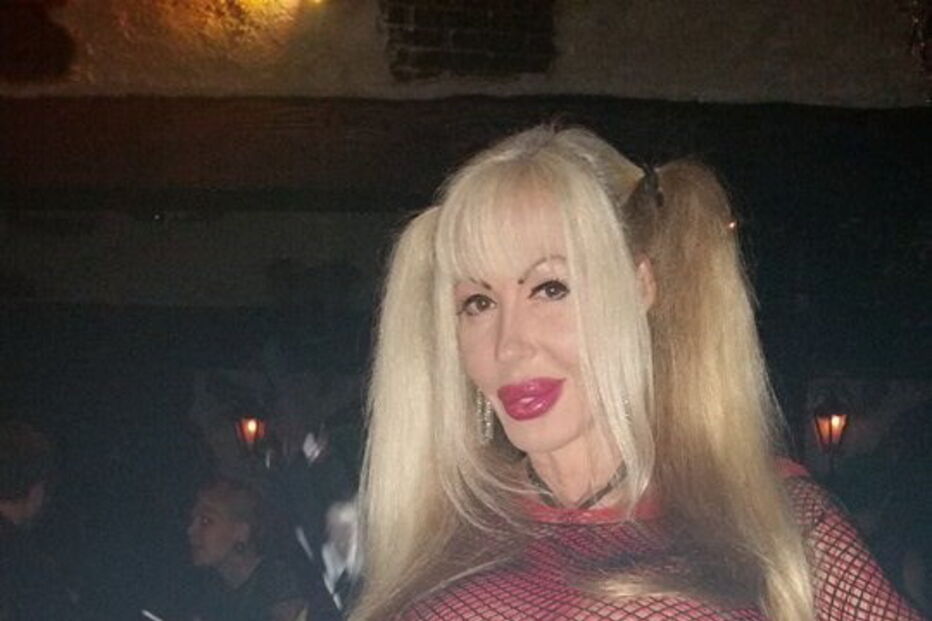 Elizabeth Starr tem 47 anos