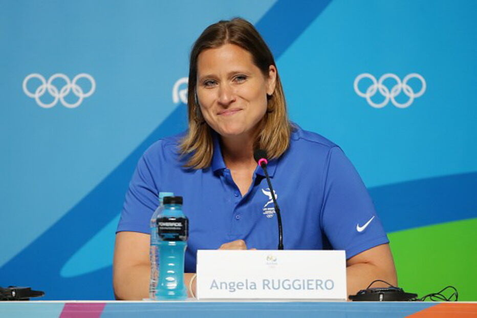 Angela Ruggiero é famosa entre os fãs de hóquei em patins e está confirmada na Web Summit