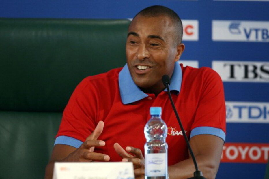 Colin Jackson é um antigo atleta britânico, especializado em corridas de 110 metros barreiras