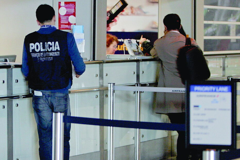 Inspetores do SEF querem concurso de admissão e subsídio de piquete  