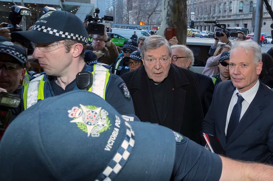 Cardeal Pell à chegada ao tribunal