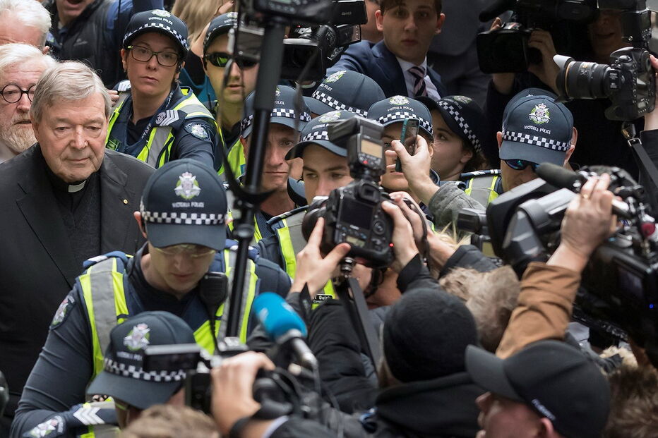 Cardeal Pell à chegada ao tribunal